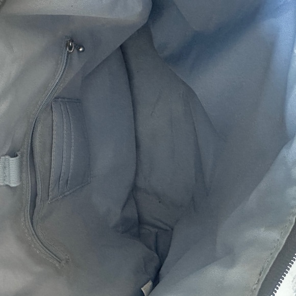 Baggallini Women’s Grey Lightweight Tote/ Crossbody Travel Bag - Picture 5 of 5